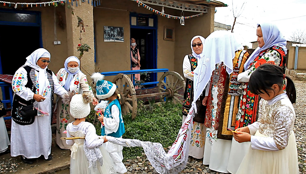 سنت قوم قزاق در مراسم عروسی